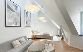 Family Friendly 4 Bedroom Flat In Peaceful Area